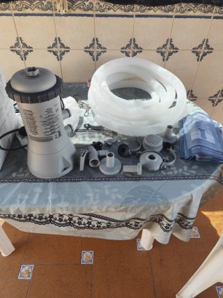 Se vende piscina nueva