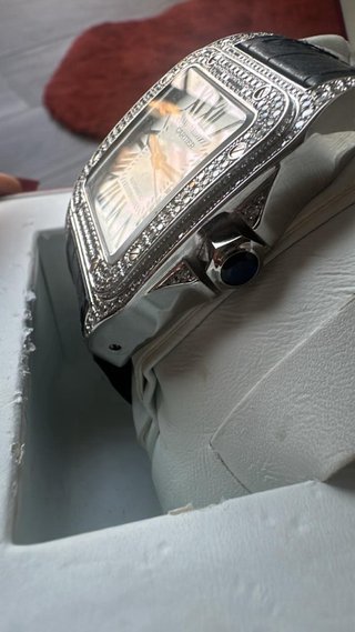 Reloj Cartier con diamantes