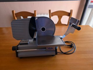 Cortafiambres Eléctrico Garhe 180W cuchilla 220mm