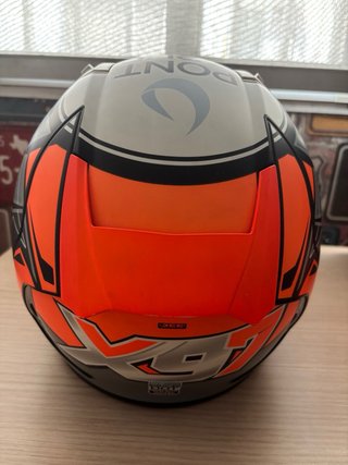Casco MT integral con visera negra