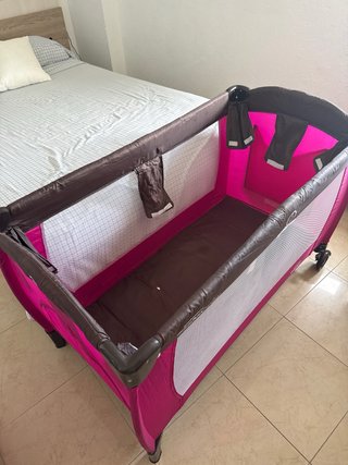 Cuna de viaje Asalvo rosa y marrón