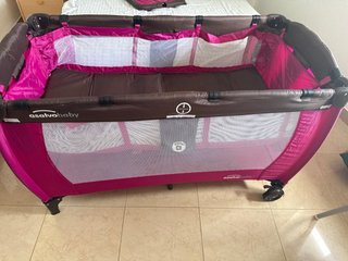 Cuna de viaje Asalvo rosa y marrón