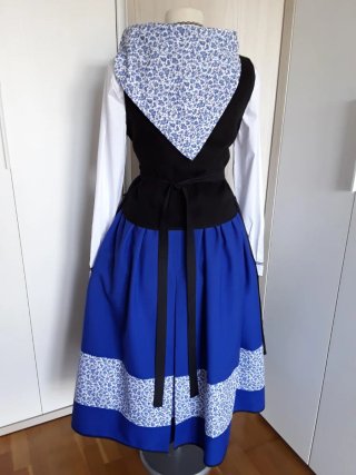 Traje Neska-Baserritarra"140 euros"