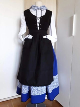 Traje Neska-Baserritarra"140 euros"