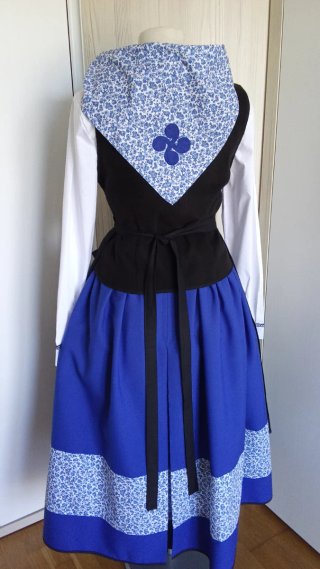 Traje Neska-Baserritarra"140 euros"