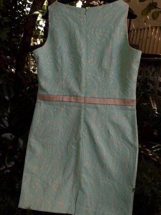 Vestido fiesta beige y verde menta