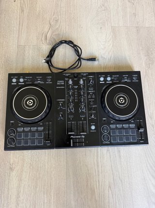 Controladora DJ Pioneer DDJ-400 + Auriculares