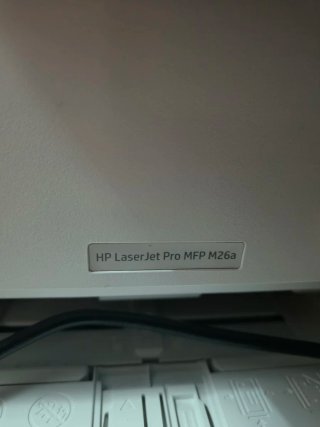 Impresora Multifunción HP Blanca con cables