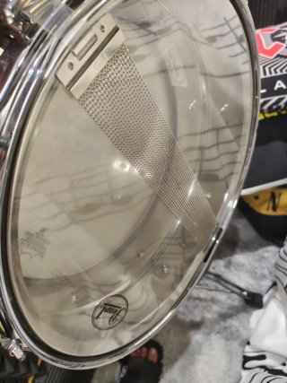 Caja Pearl Custom Alloy Sensitone Steel 14x5,5