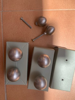 Pomos plateados para puertas (6 unidades)