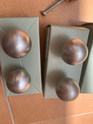 Pomos plateados para puertas (6 unidades)