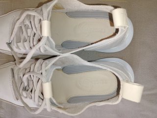 Zapatillas Beige y Blancas