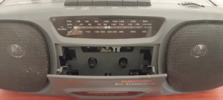 RADIO CASSETTE - SANYO BASS XPANDER