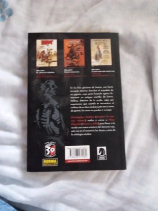HELLBOY: LOS HUESOS DE LOS GIGANTES