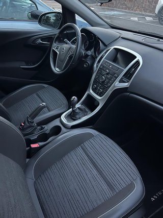 Opel Astra 2015