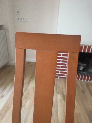 Sillas de madera maciza (4 unidades)
