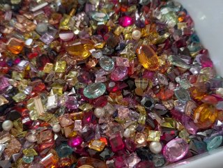 Lote de piedras y perlas