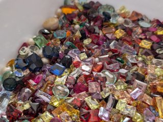 Lote de piedras y perlas