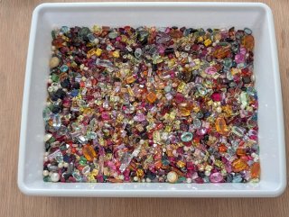 Lote de piedras y perlas
