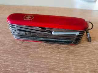 Navaja Multiusos Victorinox Swiss Champ 33