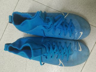 Zapatillas fútbol tacos Nike y Kipsta n° 34