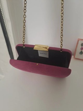 Bolso de mano color bugambilla y pendientes