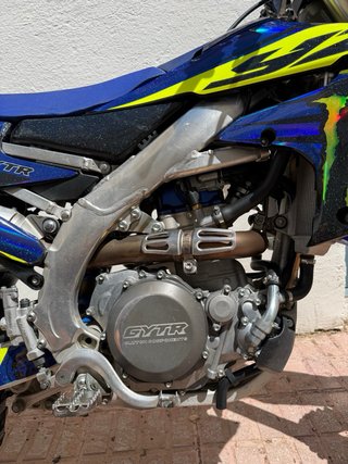 Yamaha YZ 450F Motocross EDICION MONSTER.