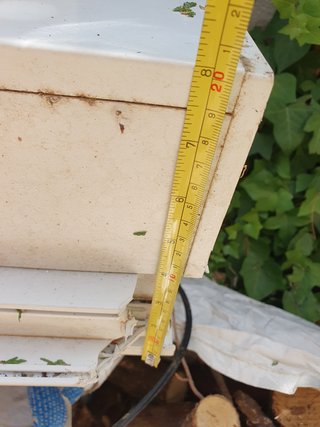 Persiana de puerta blanca