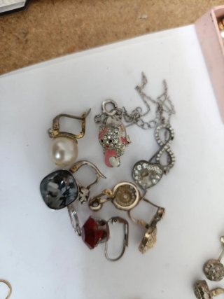 Lote de Pendientes y Colgante