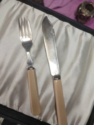 Juego 12 Tenedores y Cuchillos de Pescado de plata
