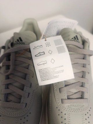 Zapatillas Adidas grises y beige