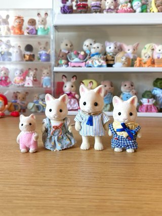 Familia Sylvanian Gatos Blancos