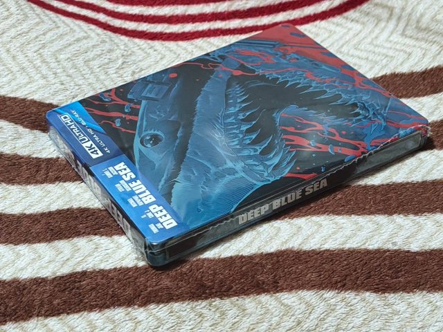 Deep Blue Sea Steelbook 4K UHD Blu-ray