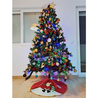 Árbol de Navidad (No incluye la decoración)