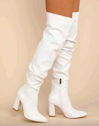 Botas altas blancas de tacón