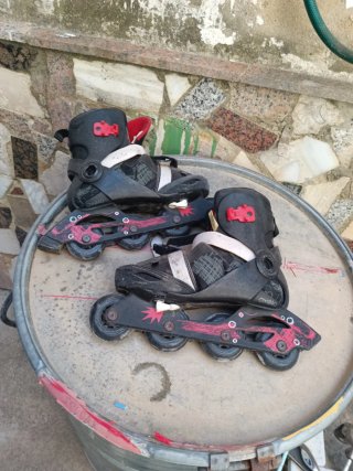 Patines en línea negros