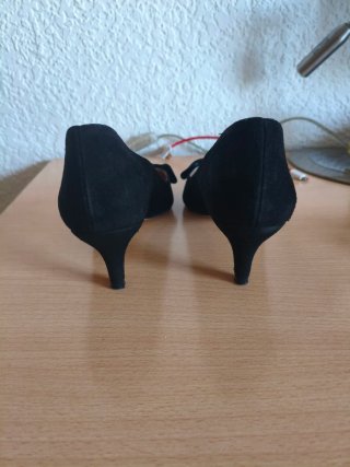Zapatos tacón ante negro lazo Cortefiel