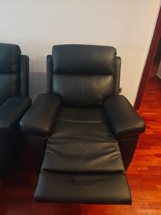 Sofá 2 plazas y butaca de  piel reclinables