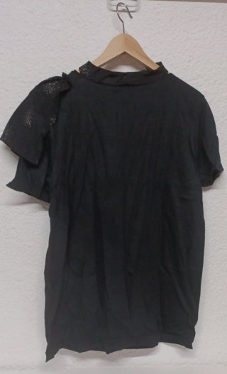 Camiseta Reclaime Vintag Volantes Negro
