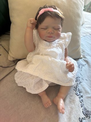 Bebé Reborn con chupete y biberón