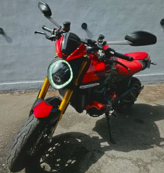 Ducati Monster 937 SP Roja y Negra