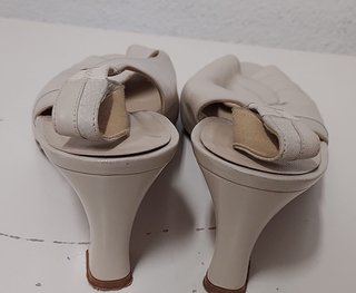 Zapatos Slingback Beige Balenciaga talla 36