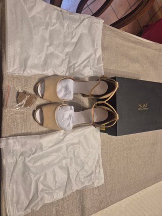 Scarpe Kazar donna beige in pelle
