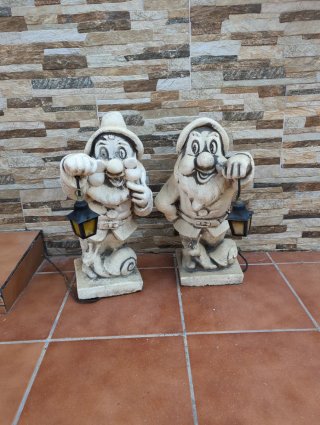 Enanitos de Jardín con Farol