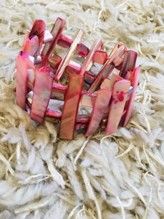 Pulsera nacarada rosa