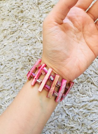 Pulsera nacarada rosa