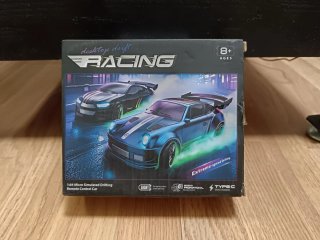 Mini coche teledirigido con mando