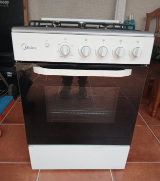 Cocina de gas Midea 4 fuegos
