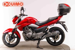 SUZUKI INAZUMA 250