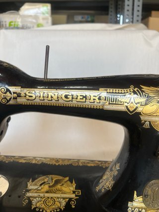 Máquina de coser Singer antigua